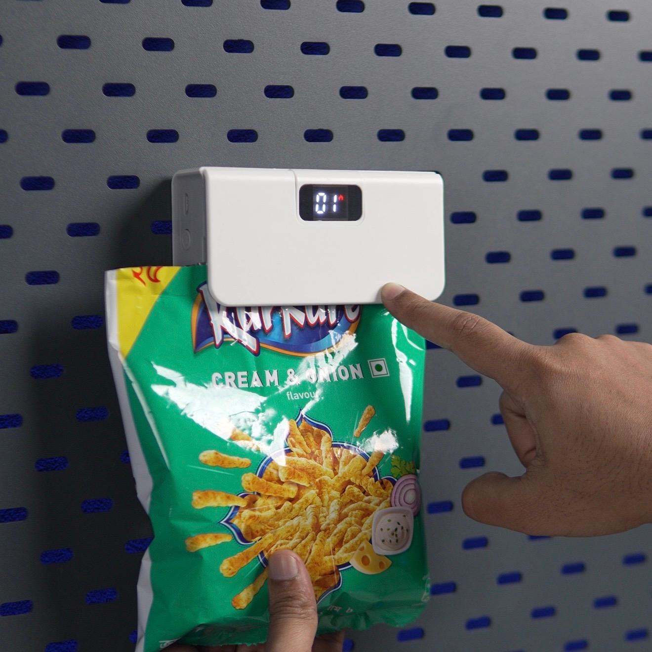 HeatSeal™ - 2in1 Mini Portable Magnetic Food Bag Sealer